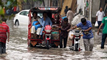 Más de 200 muertos y 392 heridos por las fuertes lluvias en Pakistán desde julio