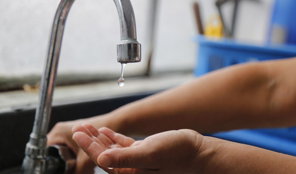 Las madres de Cuba cuestionan que los estudiantes asistan a clases sin garantías de agua segura para beber, lavarse las manos, usar los baños y preparar alimentos. (Andina)