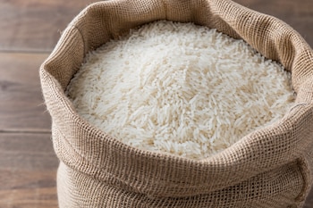 El decreto permite el ingreso libre de arancel de 23,300 toneladas métricas de arroz procedente de Estados Unidos. Las importaciones que exceden esa cuota quedan sujetas a un arancel de 99% ad valorem en República Dominicana. /(Imagen Ilustrativa Infobae)