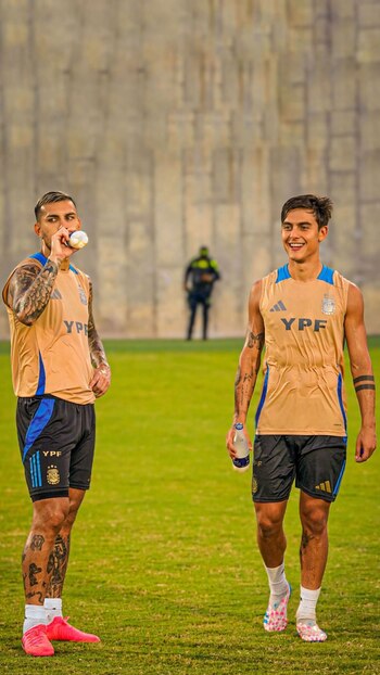 Leandro Paredes y Paulo Dybala,
