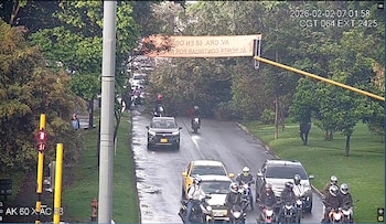 La caída de un árbol en Teusaquillo causó congestión vehicular en la Carrera 60 con Calle 44 de Bogotá el lunes 2 de febrero - crédito @BogotaTransito/X