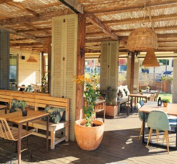 Terraza del restaurante Selva Negra, en Tomares, Sevilla (Instagram / @selvanegratomares)