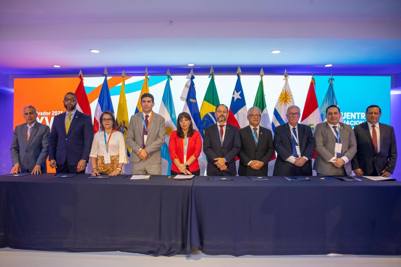 El anuncio tuvo lugar en El Salvador, en el marco de la XXVII Conferencia Regional de Directores Generales de Aduanas de las Américas y el Caribe, y fue recibido con entusiasmo por los sectores productivos y logísticos de América Latina (Foto: Dirección Nacional de Aduanas de Uruguay)
