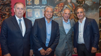 30 fotos: Jorge Augusto Sapag presentó su libro sobre “Vaca Muerta”