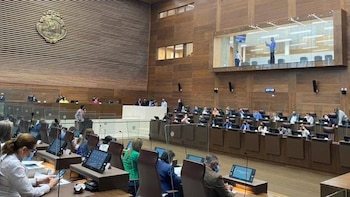 Diputados de Costa Rica frenan