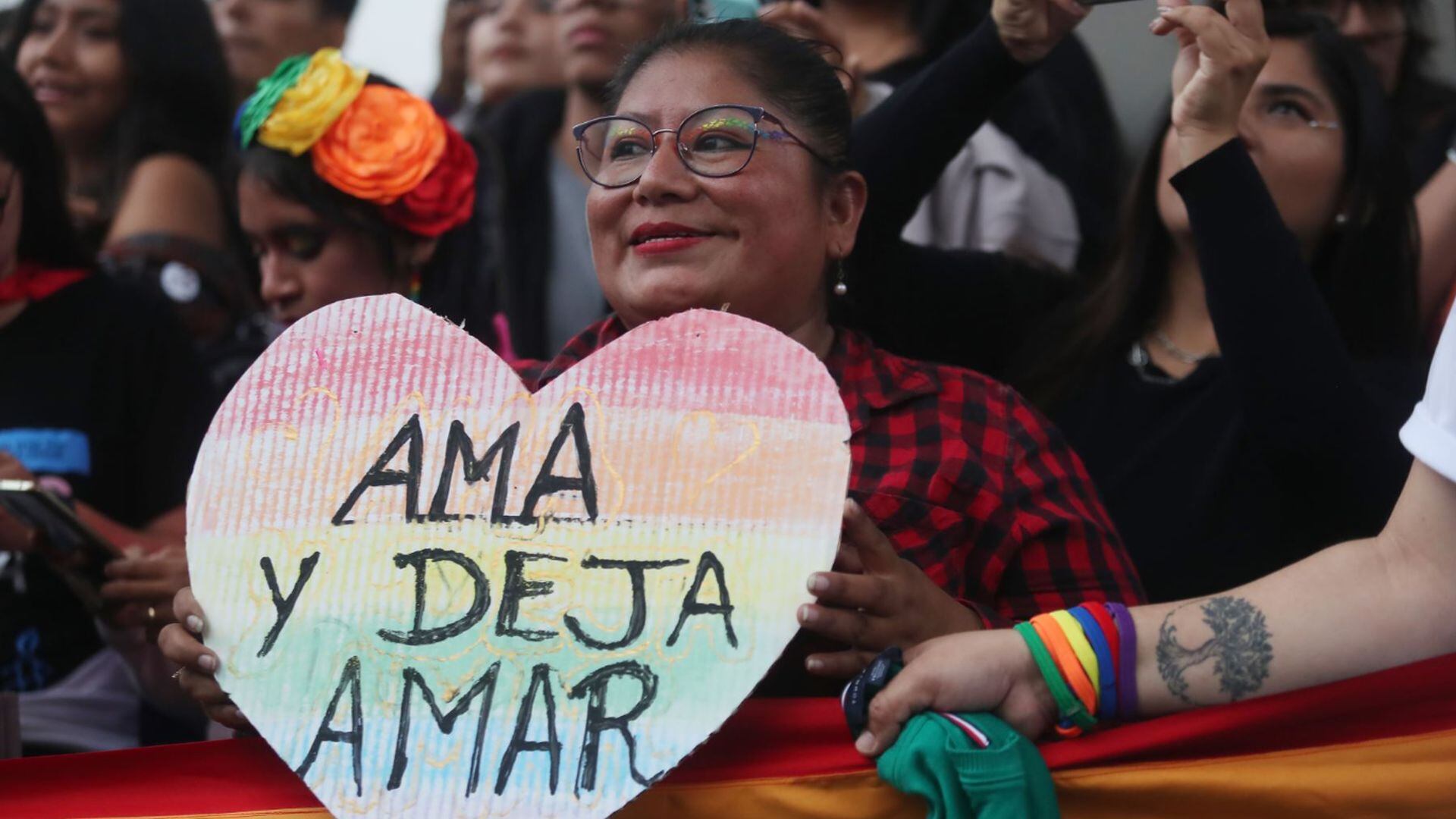 Jóvenes afirman haber sido víctimas de homofobia y hostigamiento por vigilante de un centro comercial: ya hay pronunciamiento del establecimiento