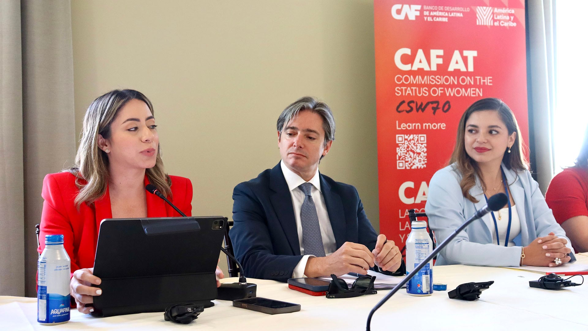 Christian Asinelli junto a ministras de las mujeres de Centroamérica donde debatieron sobre la protección para mujeres rurales ante migración y cambio climático.