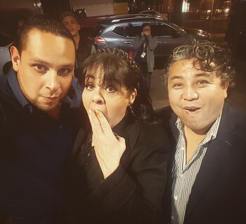 Adriana comenzó a alejarse de