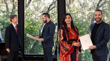 Nayib Bukele recibió las credenciales