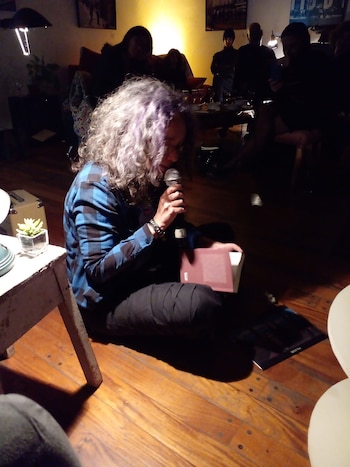 Tertulia poética en el Centro