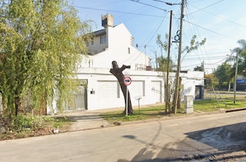 El rodado terminó en una vivienda ubicada en la calle Presidente Ibáñez al 300
