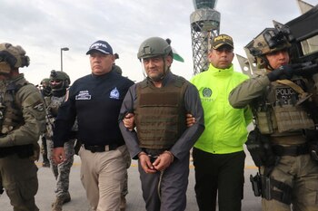 El señalado capo del Clan del Golfo fue extraditado y dejó cuentas pendientes en Colombia via REUTERS
