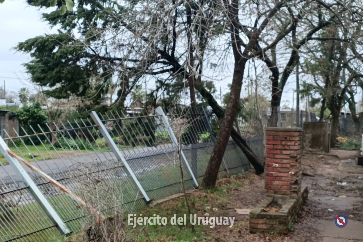 Así quedó Salto, tras un temporal (@EjercitoUy)