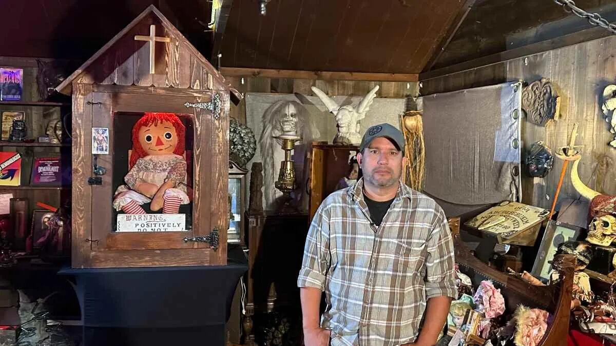 Los créditos de El conjuro: Los últimos ritos incluyen una dedicatoria especial a Dan Rivera, cuidador de la muñeca Annabelle (NESPR)