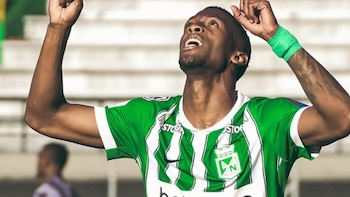 Lucas González analizó su primer partido como técnico de Atlético Nacional: reveló en cuáles posiciones faltan jugadores