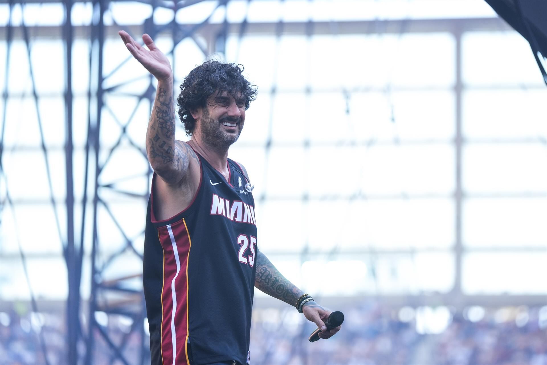 Melendi anuncia gira "Pop Rock" por 9 ciudades españolas en 2026