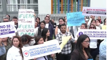 Realizan plantón en colegio de Ate: denuncian presuntos tocamientos indebidos a escolares