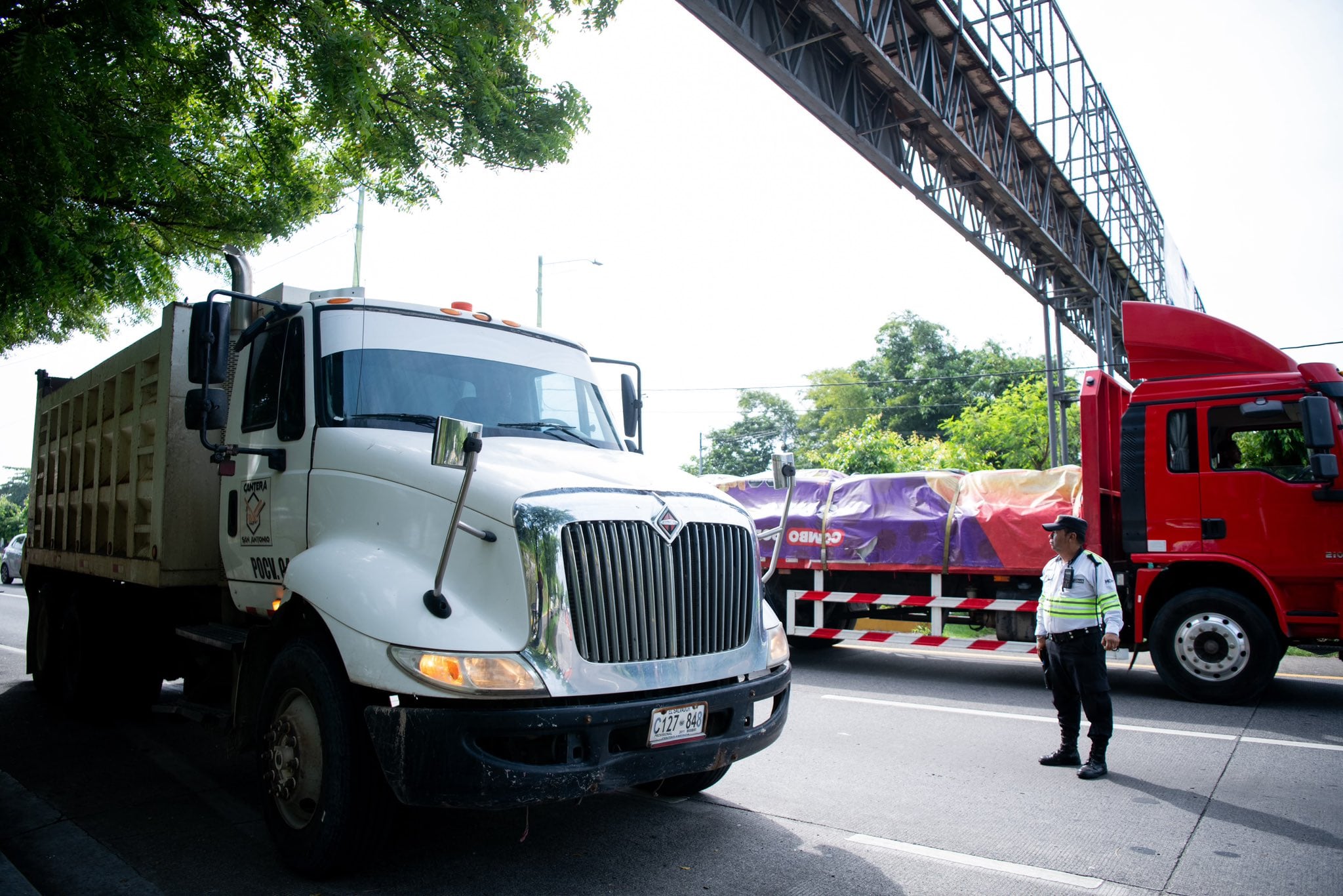 La revisión técnica vehicular para el transporte de carga se aplicará como requisito obligatorio en cada renovación de la tarjeta de circulación. (Foto: VMT)