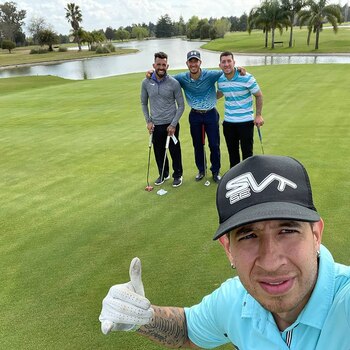 Una distendida jornada de golf: