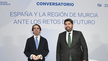 Aznar: "La política española está