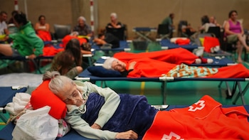 Los médicos de primaria notan el aumento de los incendios: intoxicaciones, quemaduras y estrés postraumático llegan con más frecuencia a la consulta