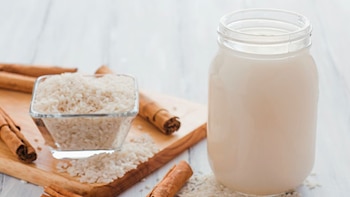 El agua de arroz tiene