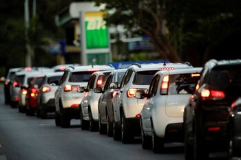 Los conductores hacen una larga