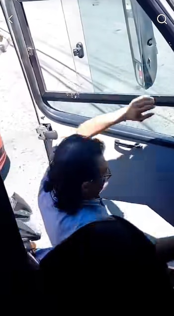 Denunciaron agresión a conductor de buseta en Ibagué tras incidente con presunto cobrador ‘gota a gota’ - crédito Gustavo Bonilla Doctor/Facebook