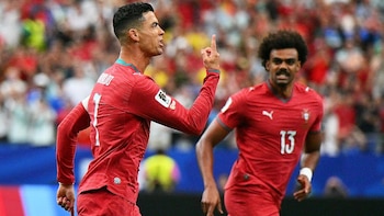 Cristiano Ronaldo continúa liderando a Portugal. - Crédito: AP