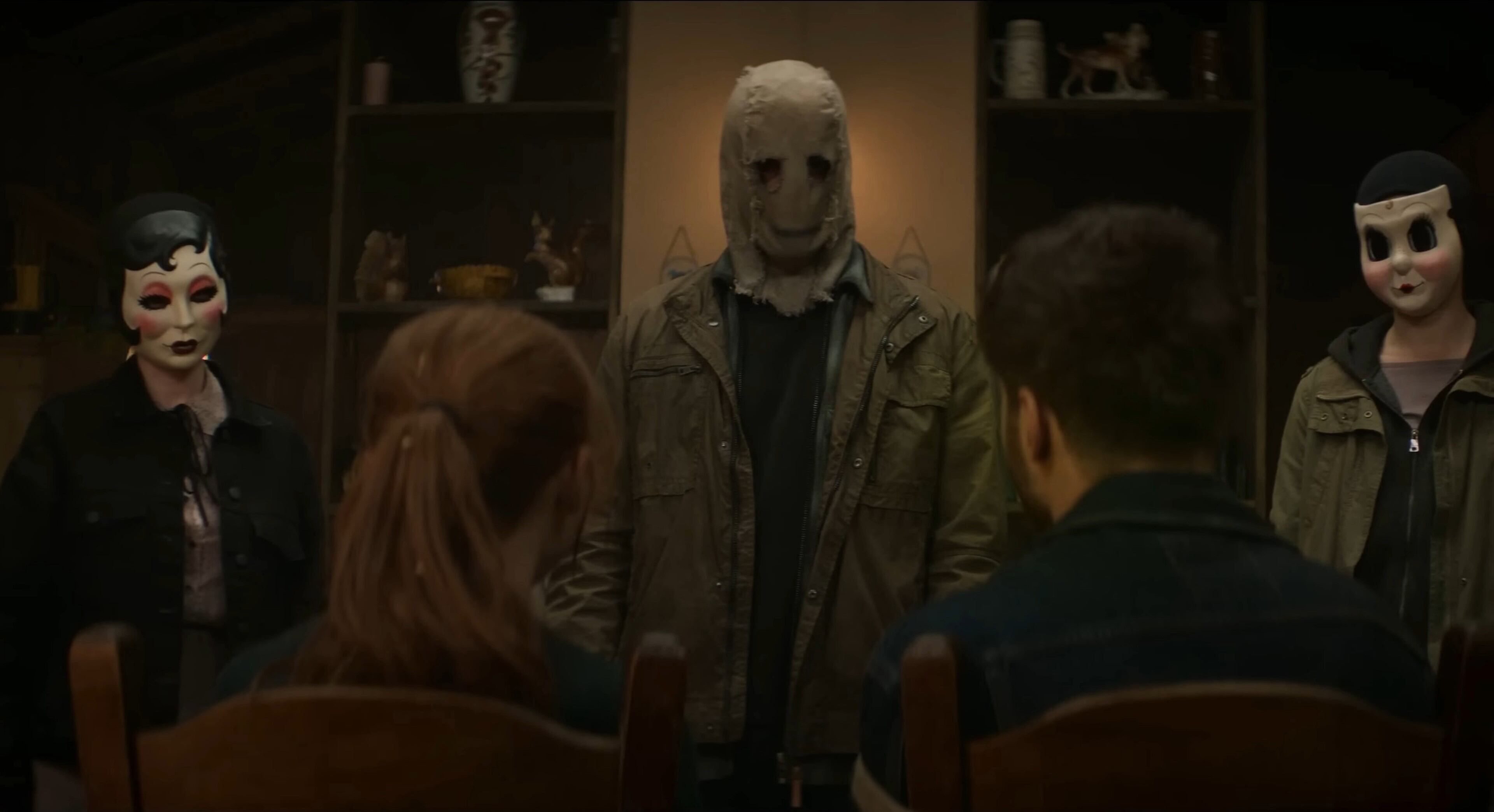 Captura del tráiler oficial de 'Los extraños: Capítulo 1'