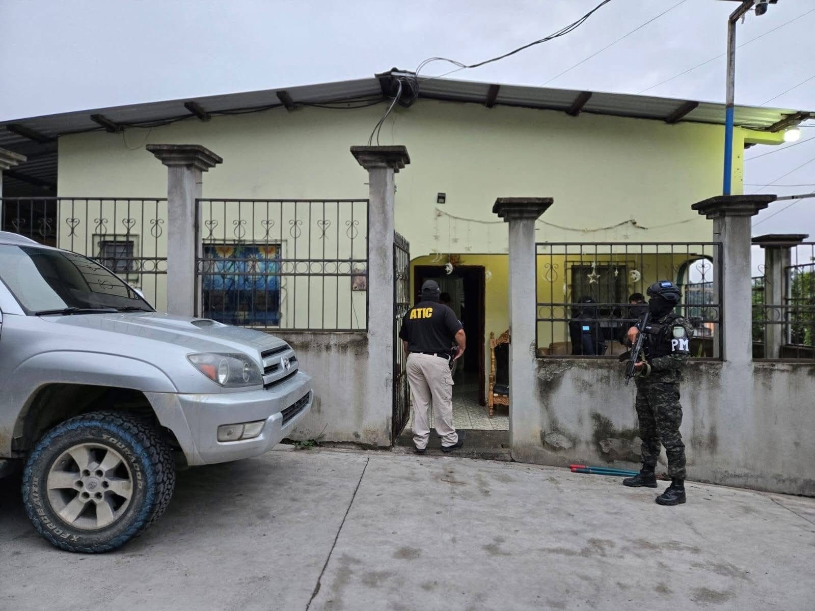 El Ministerio Público ejecutó cinco allanamientos este sábado como parte de la Operación Vértice contra la estructura denominada “Los Coyotillos”. (Foto: Ministerio Público)