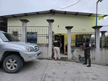 El Ministerio Público ejecutó cinco allanamientos este sábado como parte de la Operación Vértice contra la estructura denominada “Los Coyotillos”. (Foto: Ministerio Público)