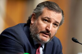 Entre los que pierden estos recursos está el senador Ted Cruz, quien envió e-mails solicitando donaciones durante el asalto al Capitolio, a quien Google ya había hecho aportes. (Greg Nash/REUTERS)