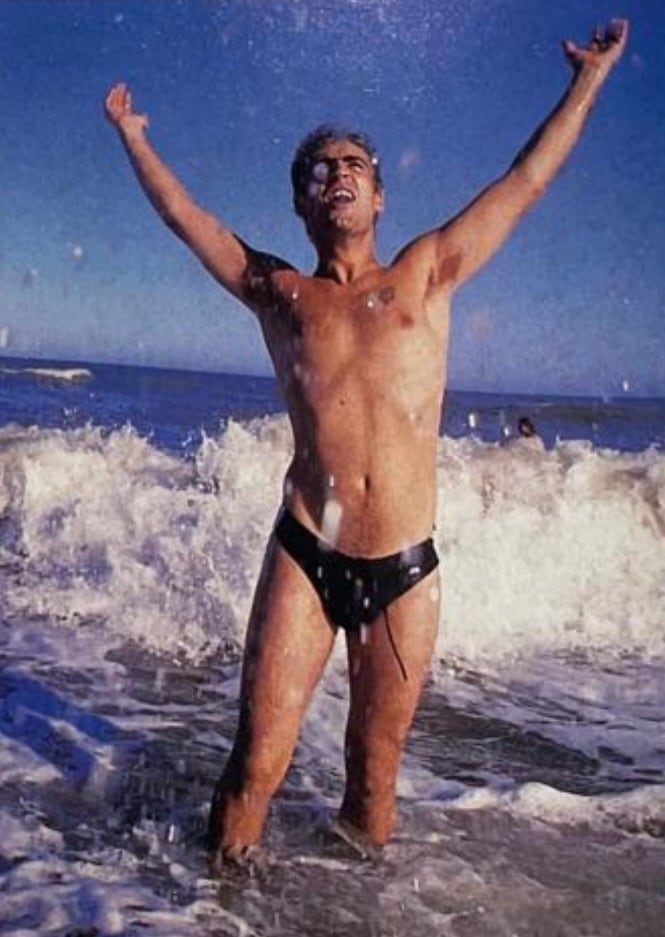 Rodrigo Bueno disfrutó la playa de Pinamar ese enero del año 2000 (Maximiliano Vernazza)