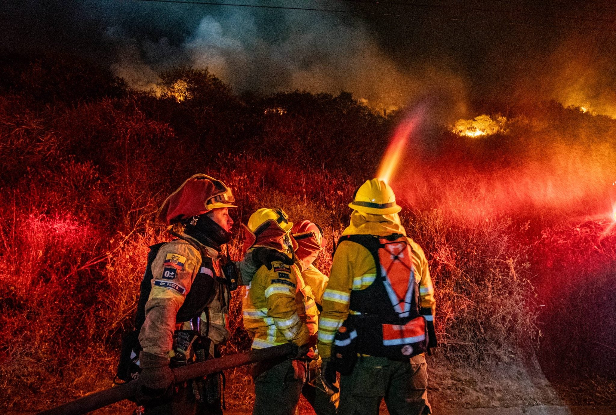 Aproximadamente 100 hectáreas han sido afectadas hasta el momento, debido al incendio forestal en el cerro Casitagua, ubicado en Pomasqui al norte de la ciudad. (Municipio de Quito)