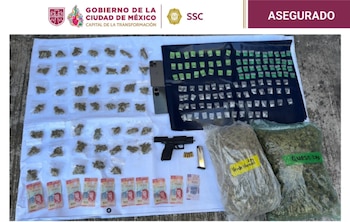 Armas y droga fueron hallados en uno operativo Foto: SSC CDMX