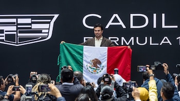 Checo Pérez acepta conversaciones con otros equipos de la Fórmula 1 y enciende las alarmas en Cadillac