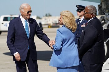 Encuestas revelan que Trump supera