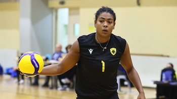 Ángela Leyva avanza en Europa con el AEK Atenas: clasificó a los dieciseisavos de final de la Challenge Cup