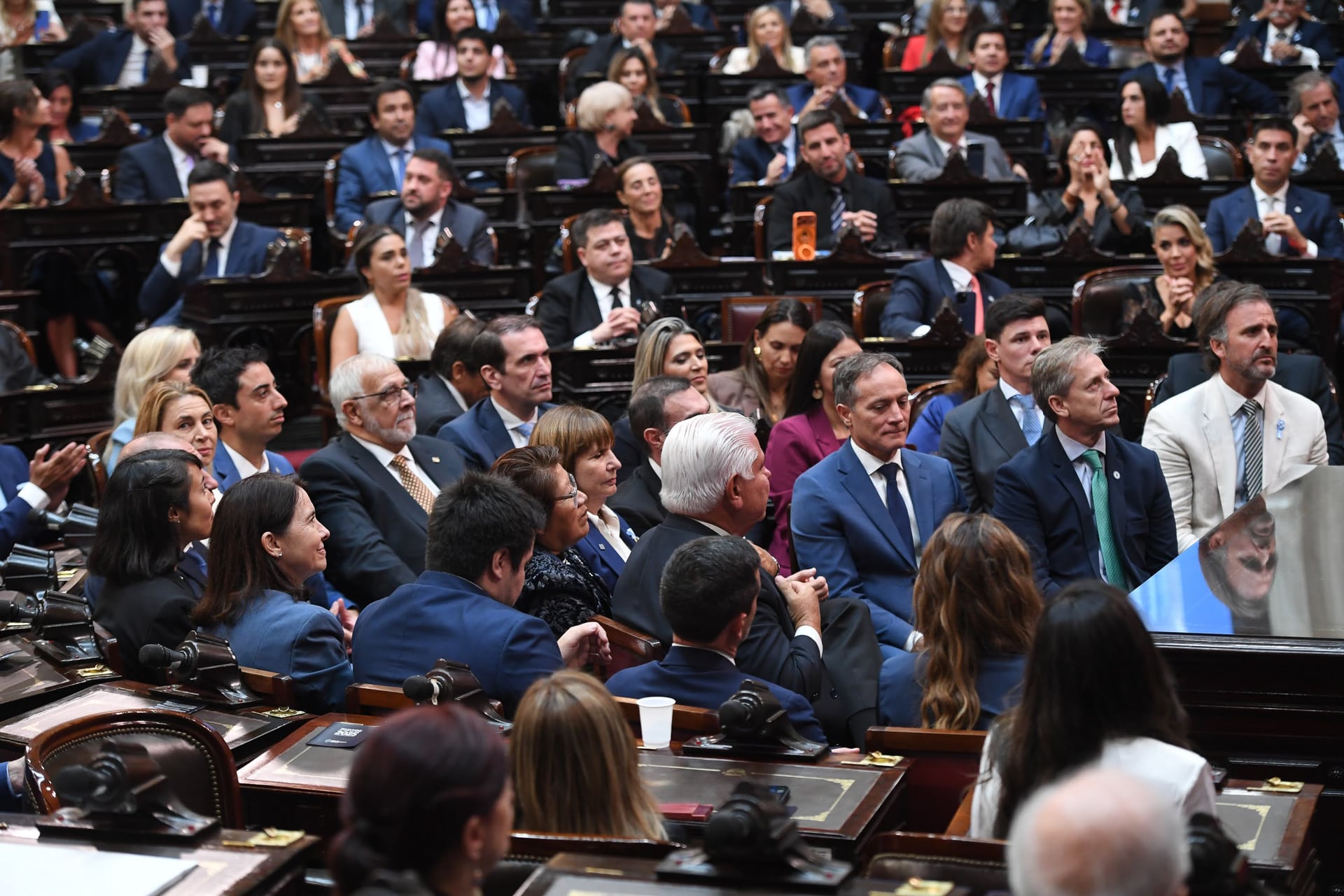 Los senadores estuvieron en primera fila