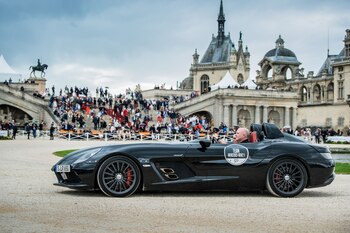 HANDOUT - El biplaza Mercedes