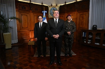 Decretan estado de sitio en