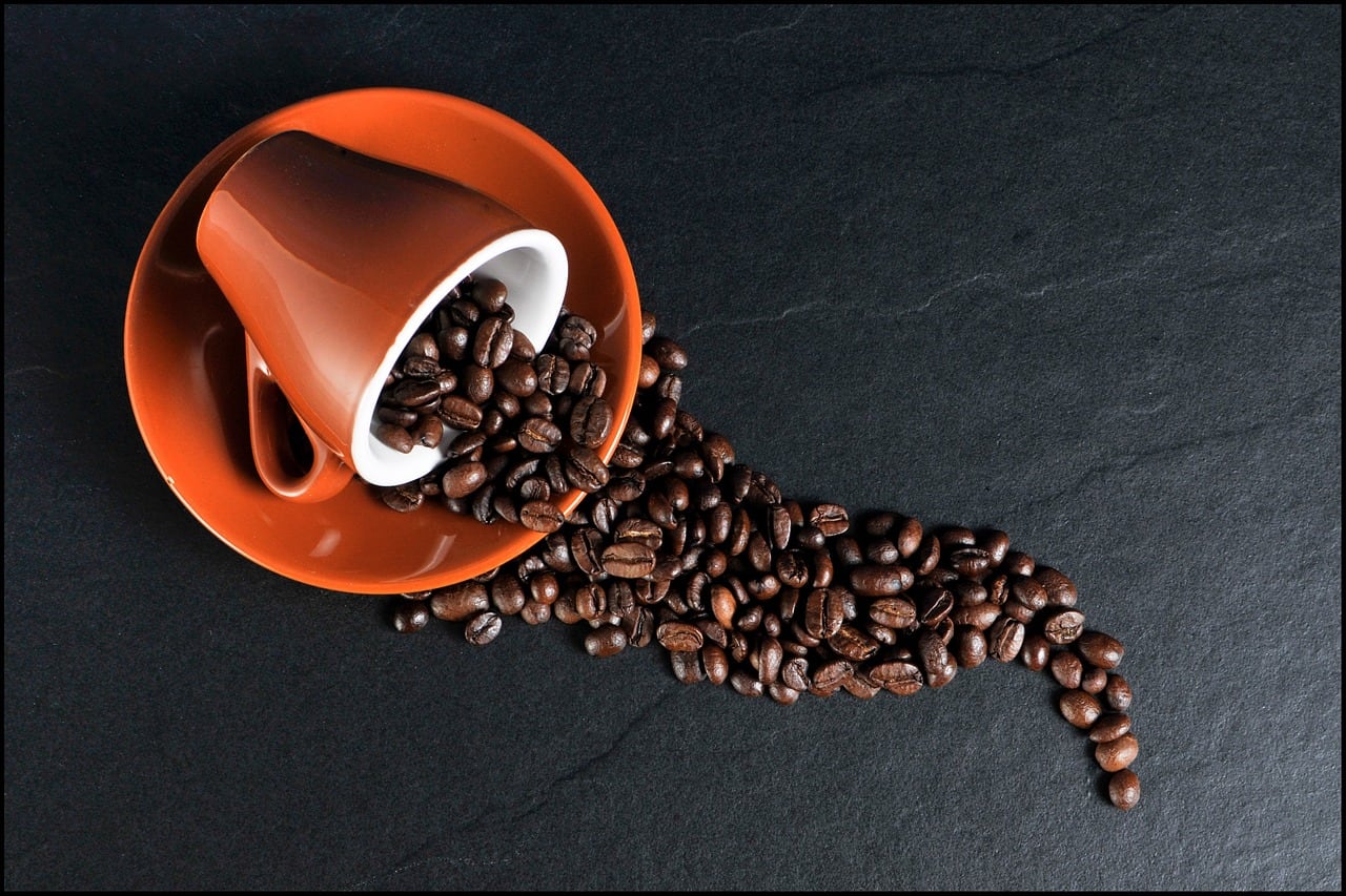 El consumo moderado de café se ubicó entre dos y cuatro tazas diarias en estudios que asociaron esa cantidad con menor riesgo cardiovascular y de mortalidad.