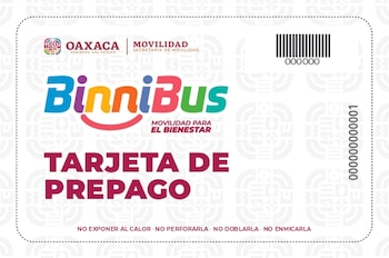 Tarjeta de prepago blanca de BinnIBus de Oaxaca con logos del gobierno, el nombre de la tarjeta en colores vibrantes, y la frase 'Movilidad para el Bienestar'