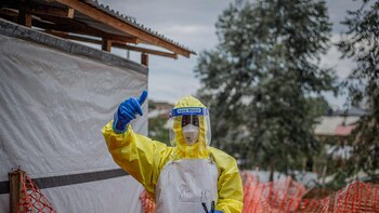 RDC eleva a cerca de 9.300 los casos y 4.500 los muertos a causa del brote de ébola declarado hace cinco meses
