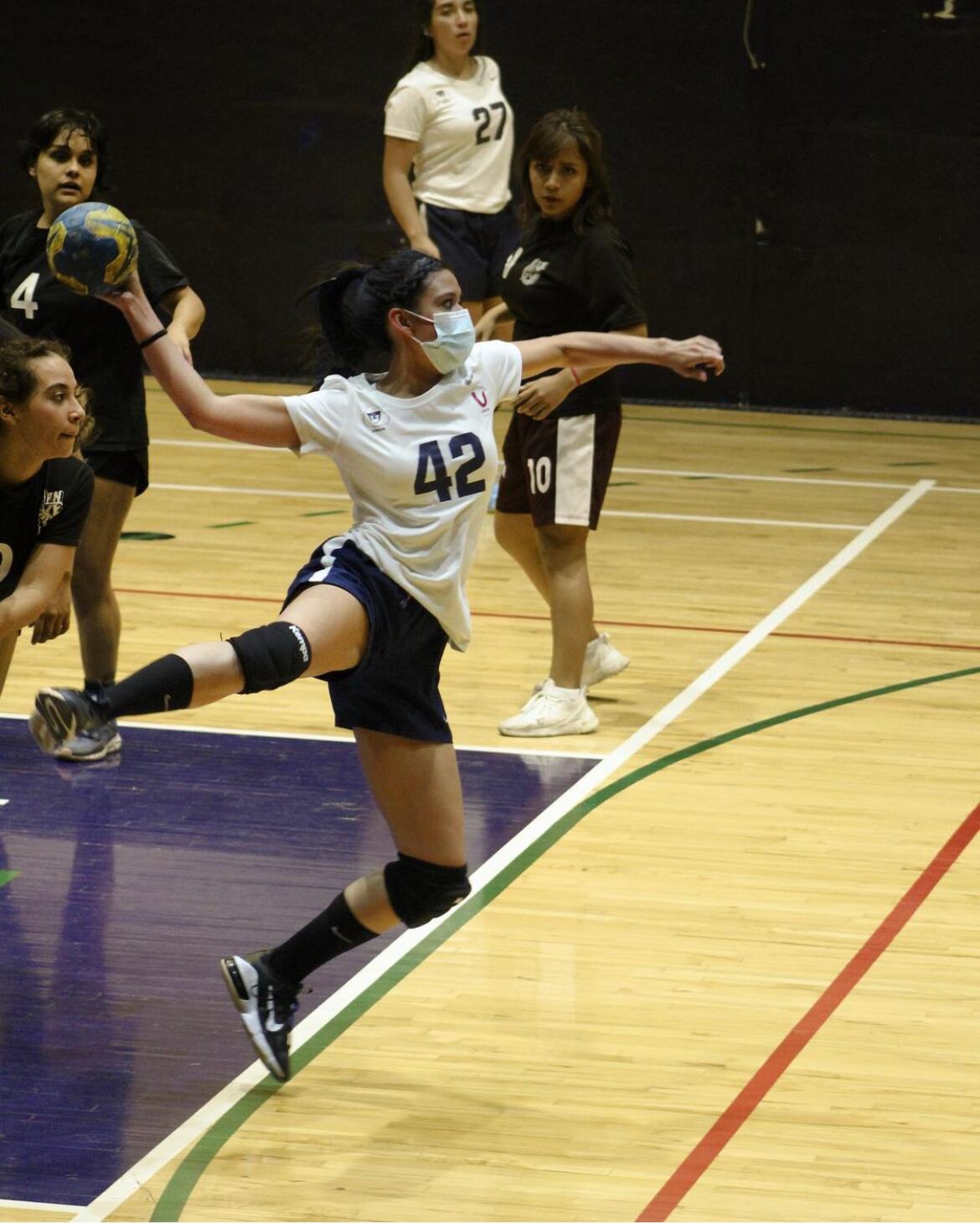 Al inicio el uso de cubrebocas era indispensable para practicar deporte (Foto: Twitter/@DeporteUNAM)