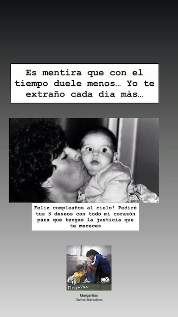 Captura de pantalla con textos en recuadros blancos, una fotografía en blanco y negro de un hombre besando a un bebé y la portada de una canción