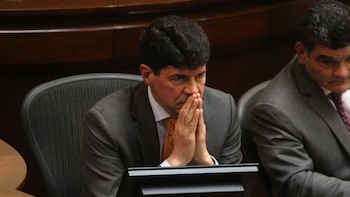 El Senado eligió nuevamente a Saúl Cruz como su subsecretario general: lleva más de 20 años en el cargo y tiene el salario más alto del país