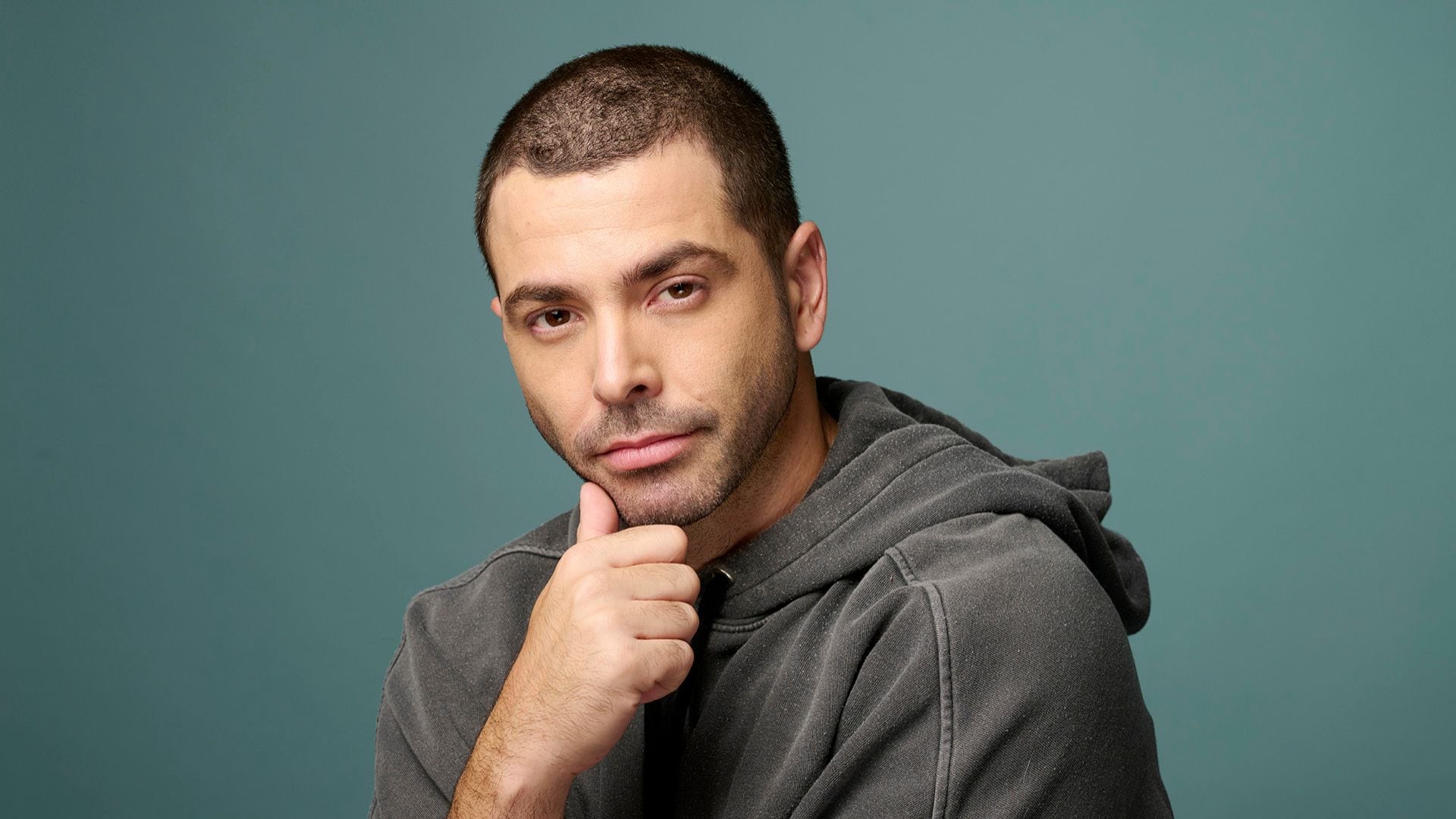 El actor habló en exclusiva con Teleshow sobre el unipersonal que lo pone a prueba como nunca, la expectativa del público tras el éxito en Netflix (Crédito: Agencia Coral)