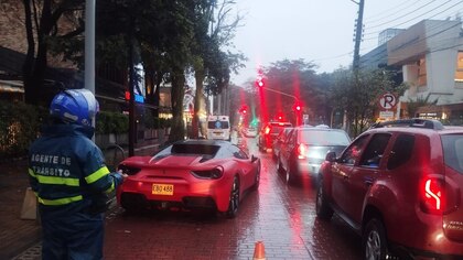 Este es el dueño del vehículo Ferrari mal parqueado en Bogotá